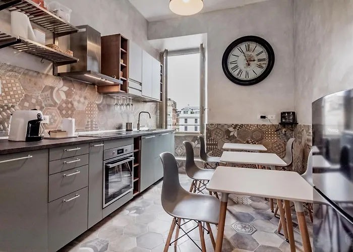 House Piramide בית הארחה 4*